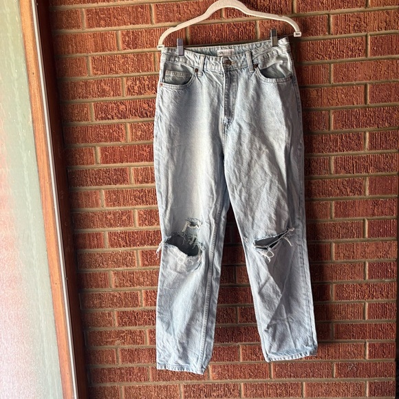 Zara High Waisted Lightly Distressed Mom Jeans Straight Leg Size 8 - Picture 1 of 7